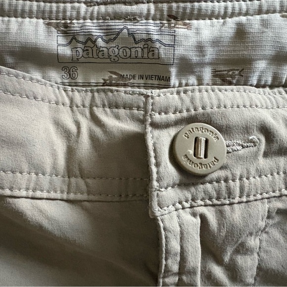 Patagonia Tan Flat Front Shorts Lightweight Casual Wear - Picture 4 of 6